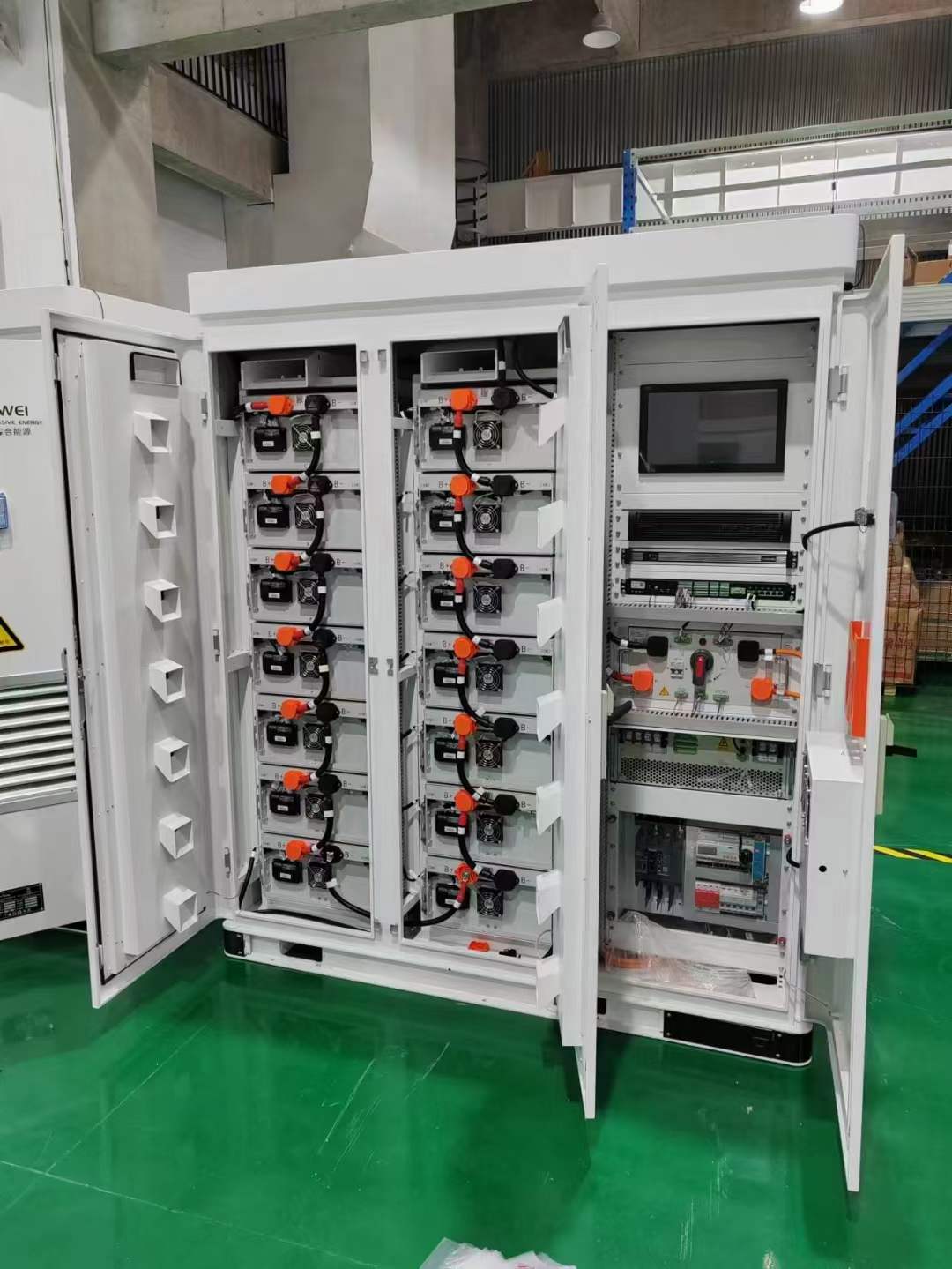 中小型工商業戶外櫃式儲能(néng)系統